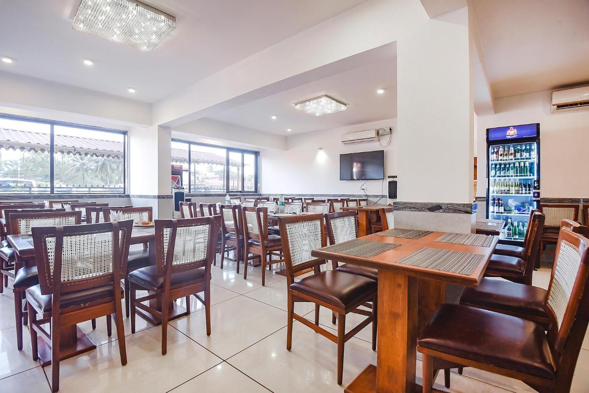 Fabhotel Prime Infantaria Comfort - 200M From Calangute Beach Buitenkant foto